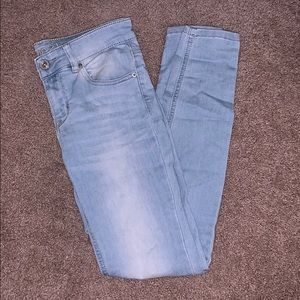 NWOT Rue21 Mid Rise light wash jeggings